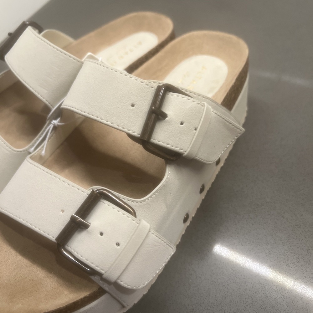 NEW-Altar'd State~8~Women's  Serenna Platform Sandals Light Gray - Picture 5 of 9
